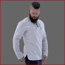 Lade das Bild in den Galerie-Viewer, Mittelalterhemd Otto natur - seitliche Schlitzen