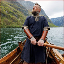 Lade das Bild in den Galerie-Viewer, Kurzärmelige Mittelalter Wikinger TUNIKA - schwarz