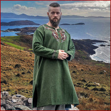 Lade das Bild in den Galerie-Viewer, Grüne Wikinger Tunika | Langarm Tunika grün
