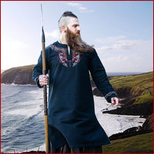 Lade das Bild in den Galerie-Viewer, Waffenrock HOCHWERTIG mit Handstickerei - schwarz