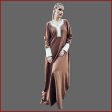 Lade das Bild in den Galerie-Viewer, WIKINGERKLEID Mittelalterkleid Handstickerei - sand - Leonardo Carbone