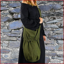 Lade das Bild in den Galerie-Viewer, Mittelalter UMHÄNGEBEUTEL - 100% Baumwolle - grün - Leonardo Carbone