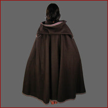 Lade das Bild in den Galerie-Viewer, Brauner Wollumhang von Leonardo Carbone Farbe BRAUN